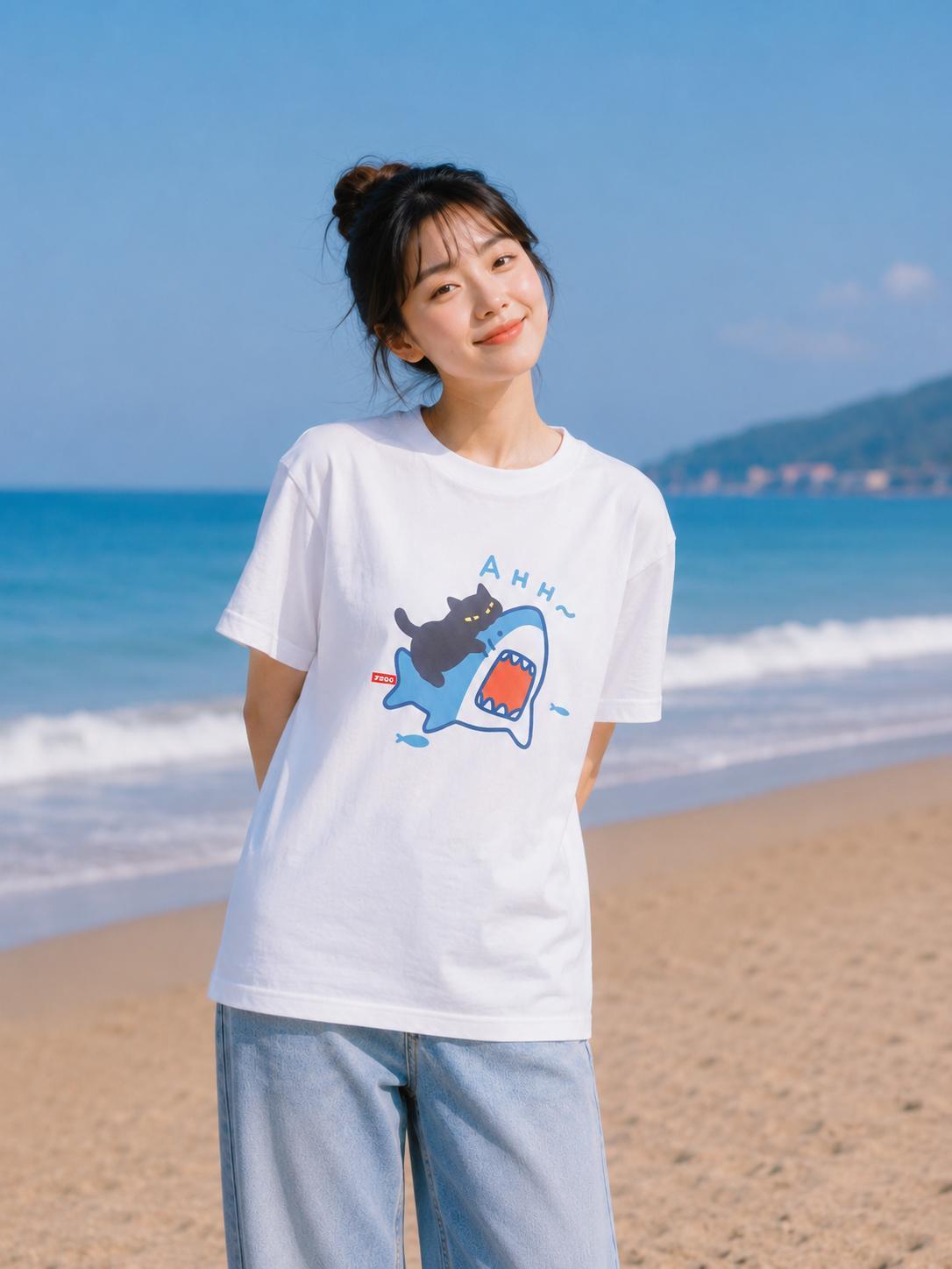 黑貓咬鯊魚.jpg
