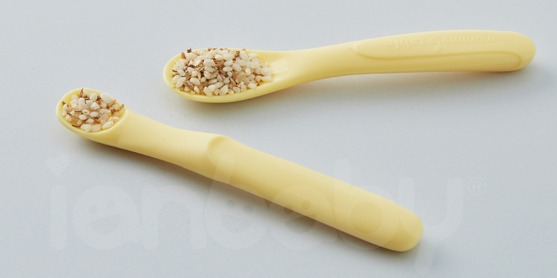 S-SP_04.jpg/ ianbaby頂級鉑金矽膠餵食湯匙Stage.1勺面口徑較小,適合4個月以上副食品初期只會吞嚥階段的寶寶。