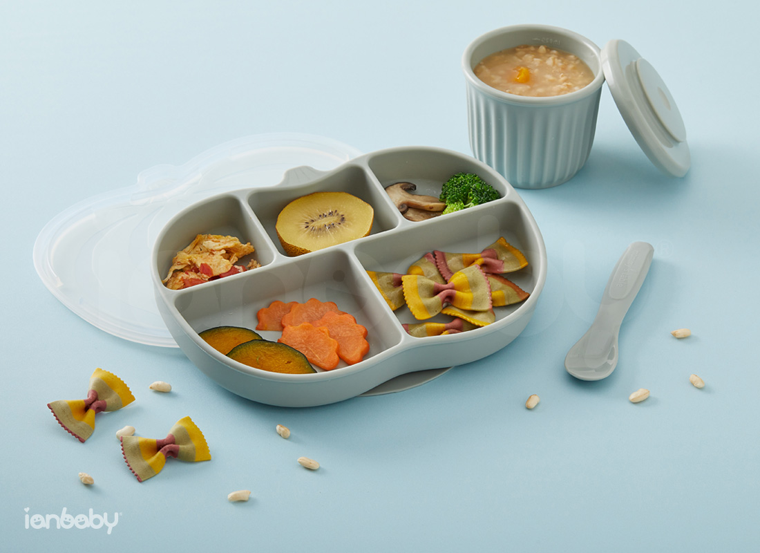 S-FT_01.jpg/ ianbaby頂級鉑金矽膠吸附學習餐盤選用材質安全單純的頂級鉑金矽膠,使用上最安心。