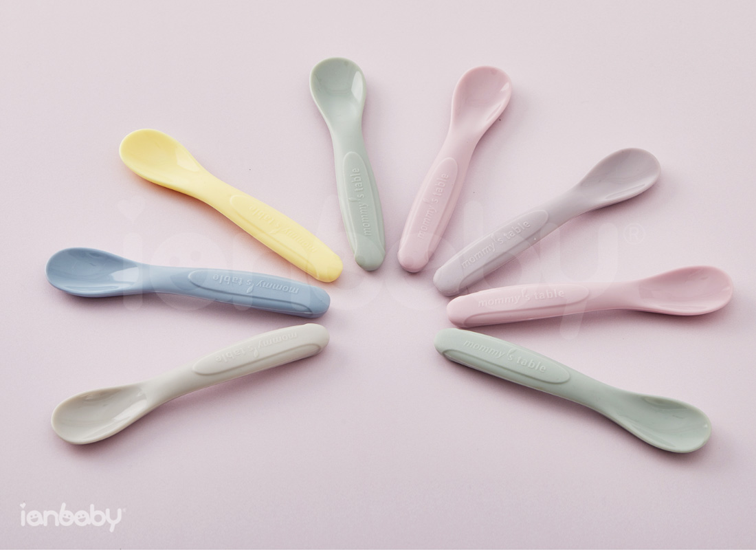 S-SP_14.jpg/ ianbaby頂級鉑金矽膠餵食湯匙Stage.2低彩度的顏色配置,有多種顏色可供選擇。