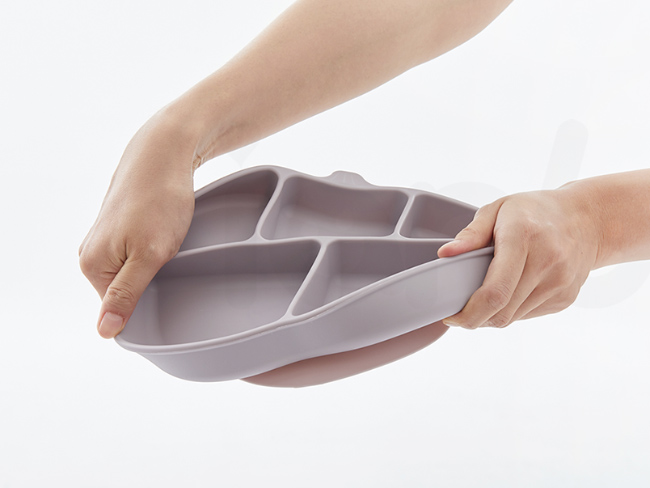 S-FT_13.jpg/ 材質加厚,堅固耐用不易老化,邊緣滑順不刮手,ianbaby頂級鉑金矽膠吸附學習餐盤掉落時無須擔心寶貝受傷。