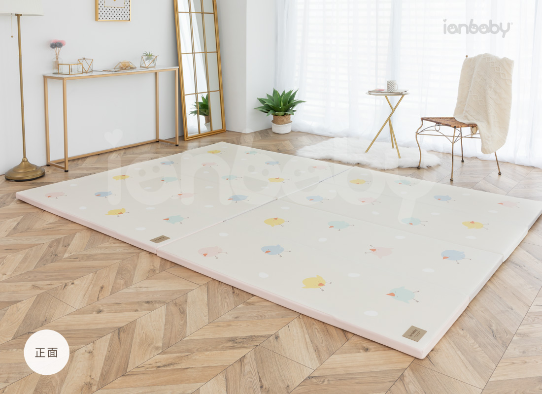 M-FM_18.jpg/ ianbaby 2in1韓製兒童折疊墊粉彩雞蛋仔,正面為蛋與粉彩小雞設計,除可愛外更可與寶貝一起玩色彩遊戲。