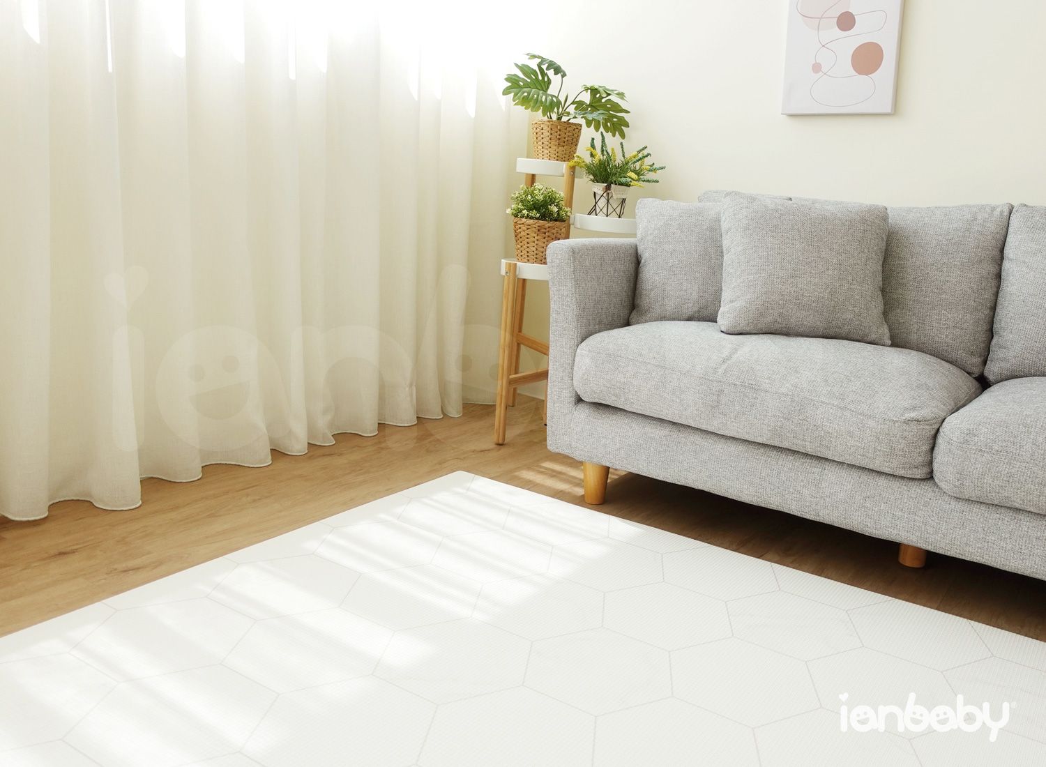 M-RM_a001.jpg/ ianbaby蒟蒻捲墊(卡拉拉六角/極簡侘寂)以簡單、安全為兩大訴求,選用安全無毒不致敏的親膚材質,搭配溫暖乾淨的簡單色調。