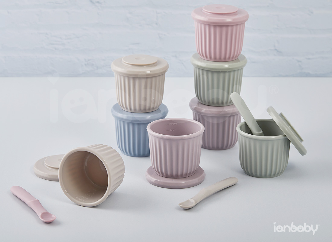 S-SB_02.jpg/ ianbaby頂級鉑金矽膠多功能防漏碗顏色多樣,搭配食材更顯美味,增加寶寶自主進食興趣。